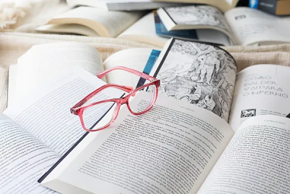 GRE Reading Comprehension: Main Idea and Author's Tone